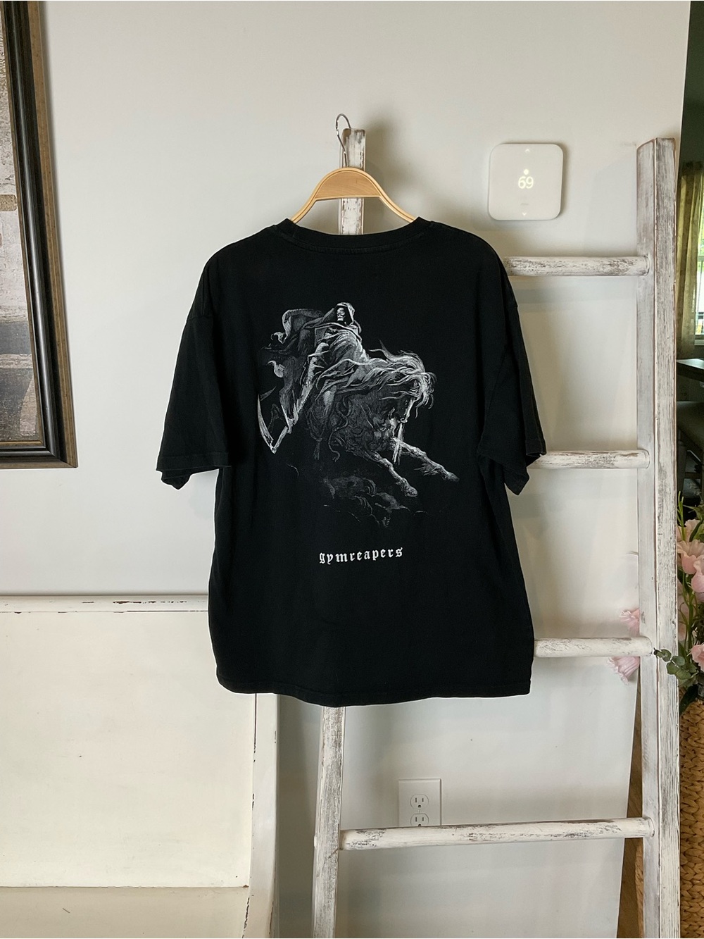 Gymreapers Fourth Crusader Graphic T Shirt size Large 100% Cotton Heavy EUC